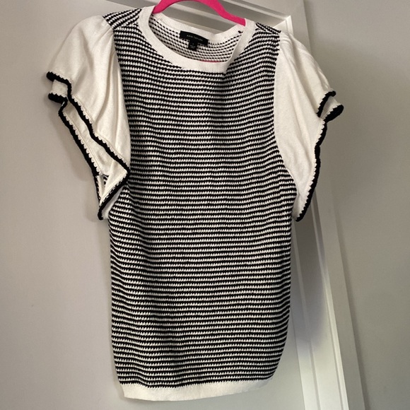 Short sleeve, sweater!! You will love it! - Picture 2 of 2